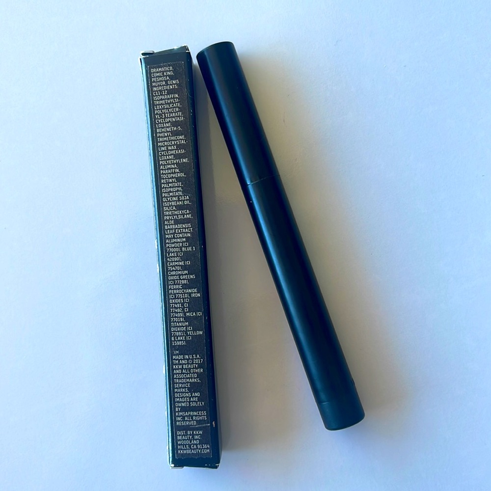 NEW in box 🎁 KKW X ARGENIS Lipstick “Muyor”! Great Gift!